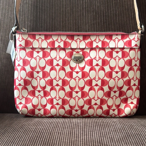 Coach Pomegranate and WhiteWomen's Bag - Picture 1 of 10